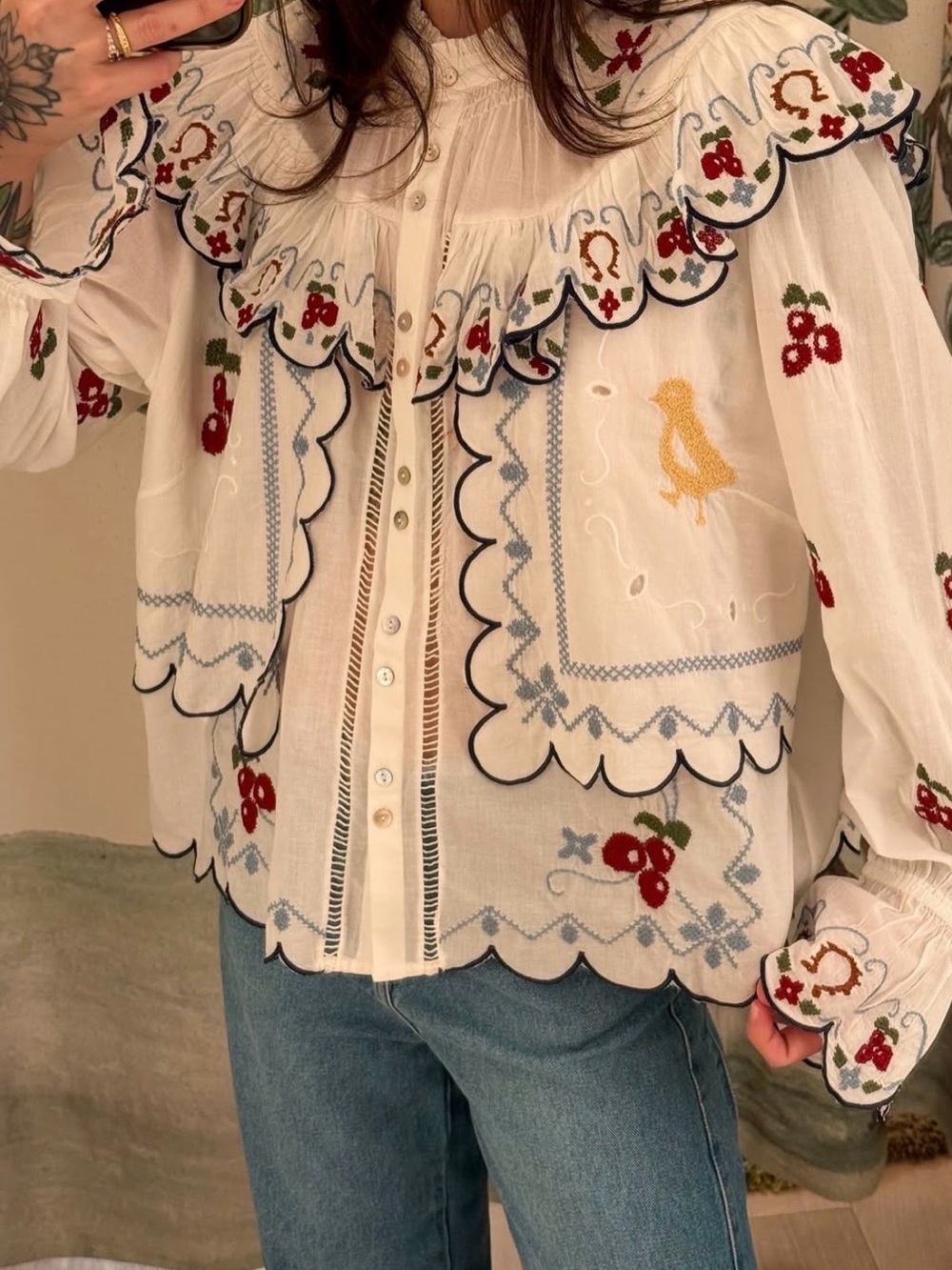 FARM Rio White Embroidered Ruffle Blouse – Size S NWT - Picture 3 of 9